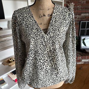 Black and White Ladies Blouse